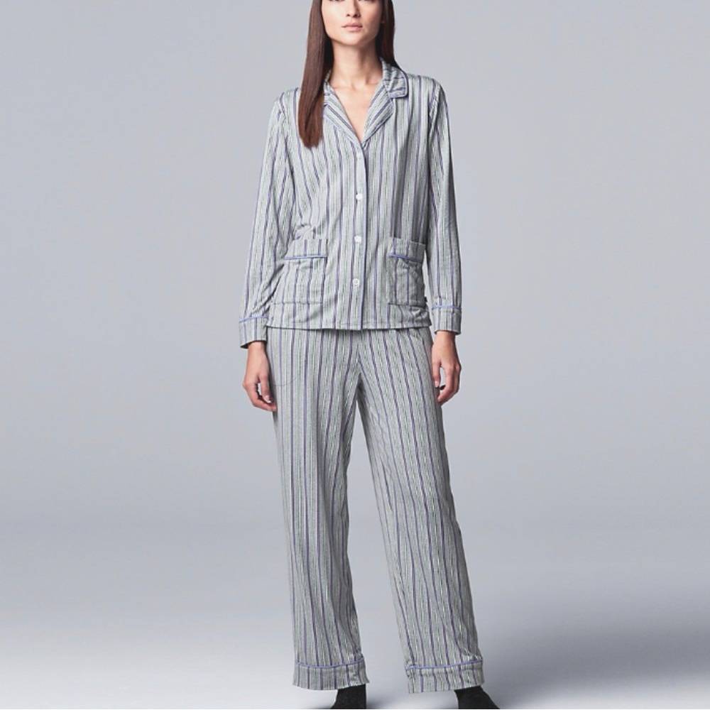 Simply Vera gray and purple striped classic pajamas (M).